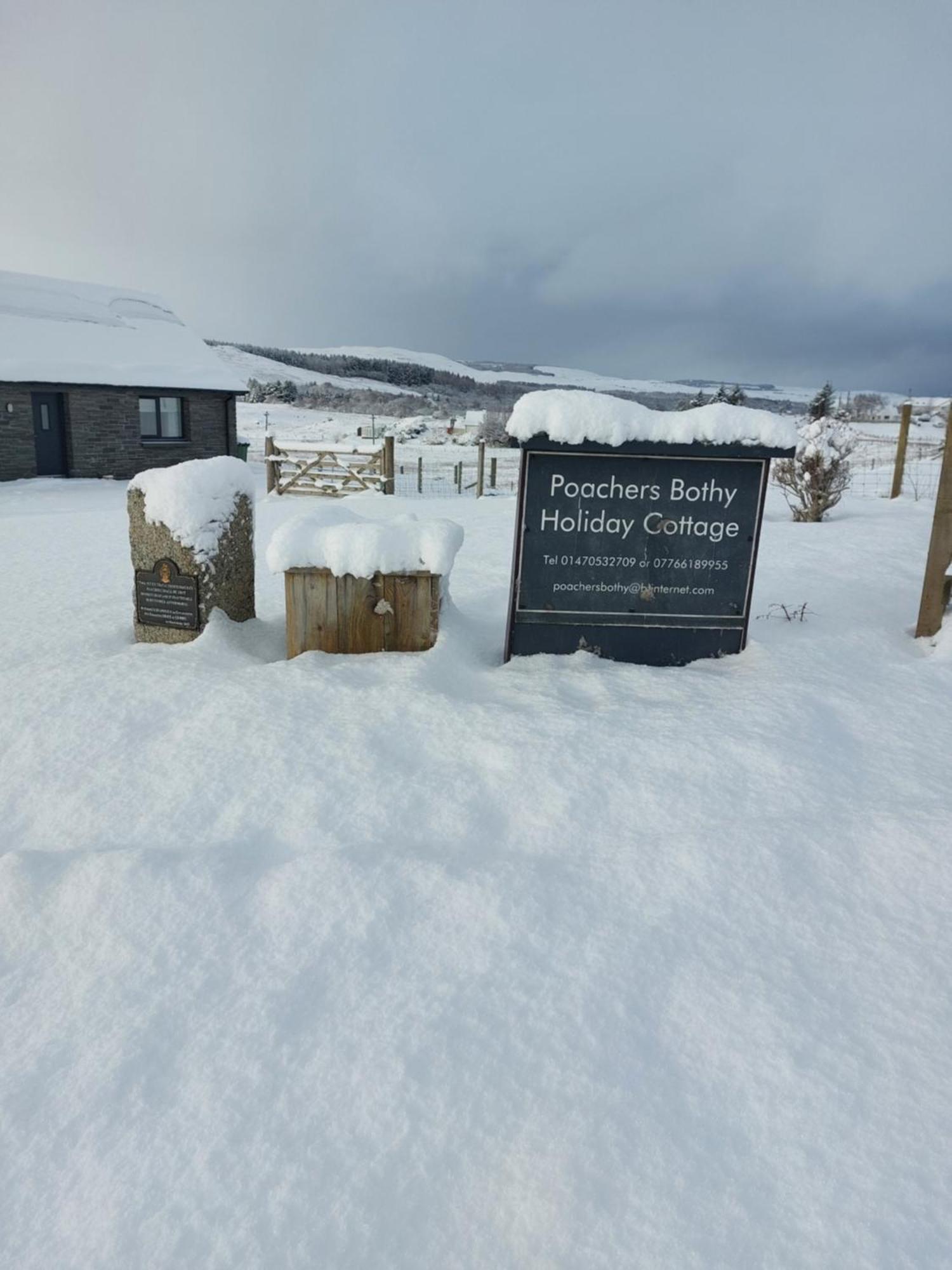 Poachers Bothy Skeabost Exterior photo