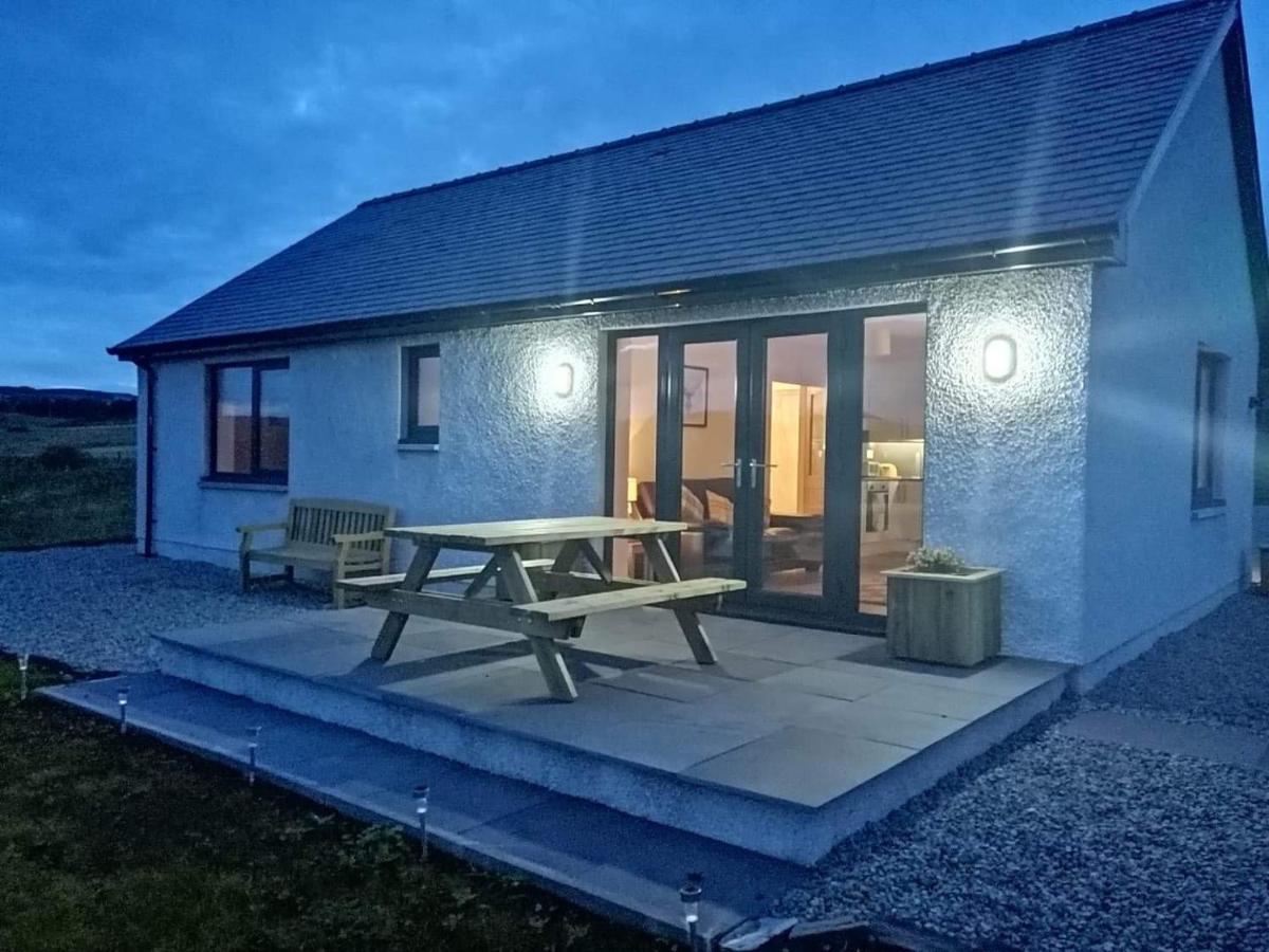 Poachers Bothy Skeabost Exterior photo